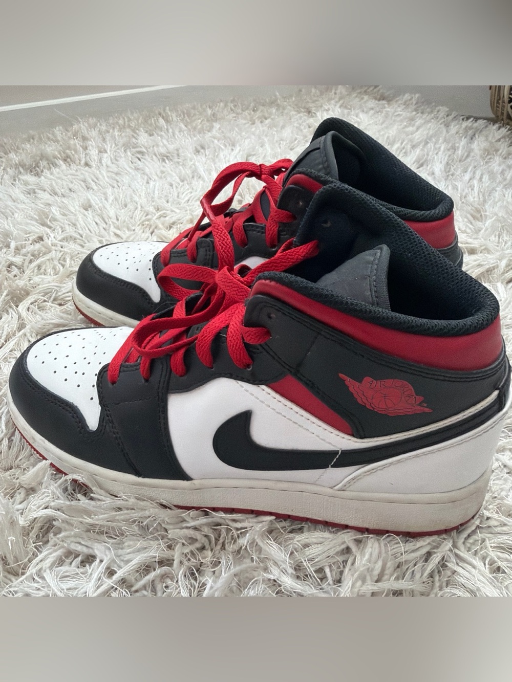 Jordan Mid-Top Sneakers - Black/White/Red